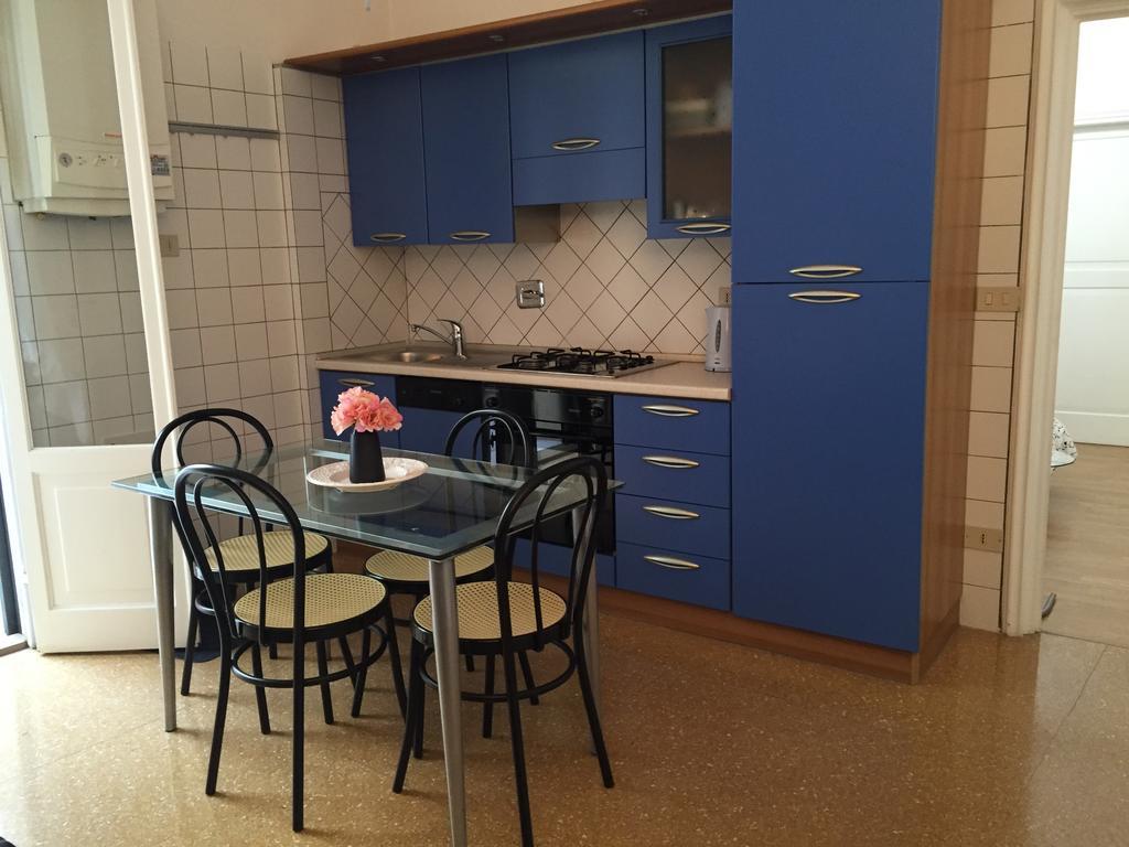 Temporary House Oberdan Apartment Bologna Bagian luar foto