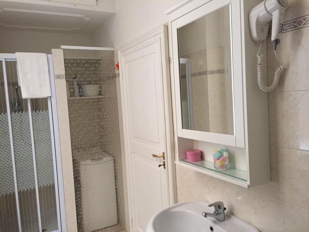 Temporary House Oberdan Apartment Bologna Bagian luar foto