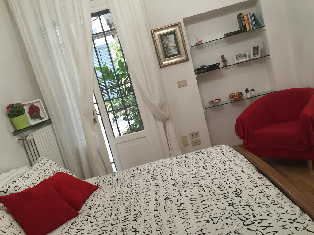 Temporary House Oberdan Apartment Bologna Bagian luar foto
