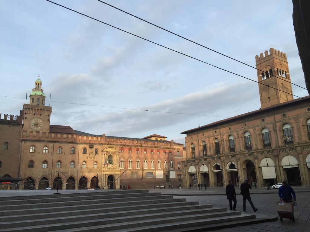 Temporary House Oberdan Apartment Bologna Bagian luar foto